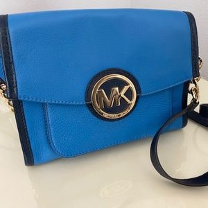 Blue two-toned Michael Kors cross-body bag